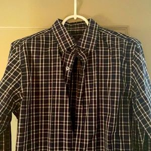 Men’s button down slim fit casual shirt.